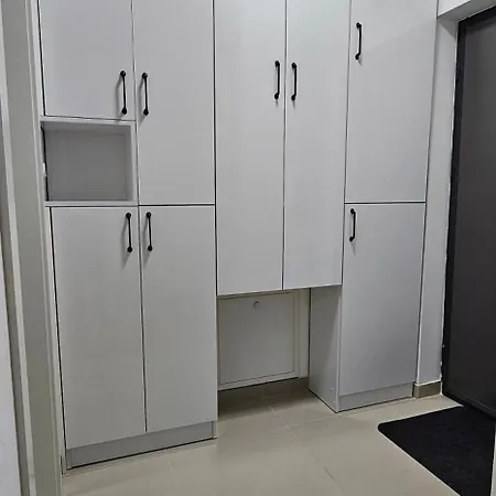 Dorian Gray 2 Apartment *